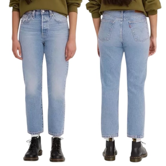 Levi’s 501 Original Cropped Straight Leg Jeans Size 26 Light Blue Stone Wash - Picture 1 of 16